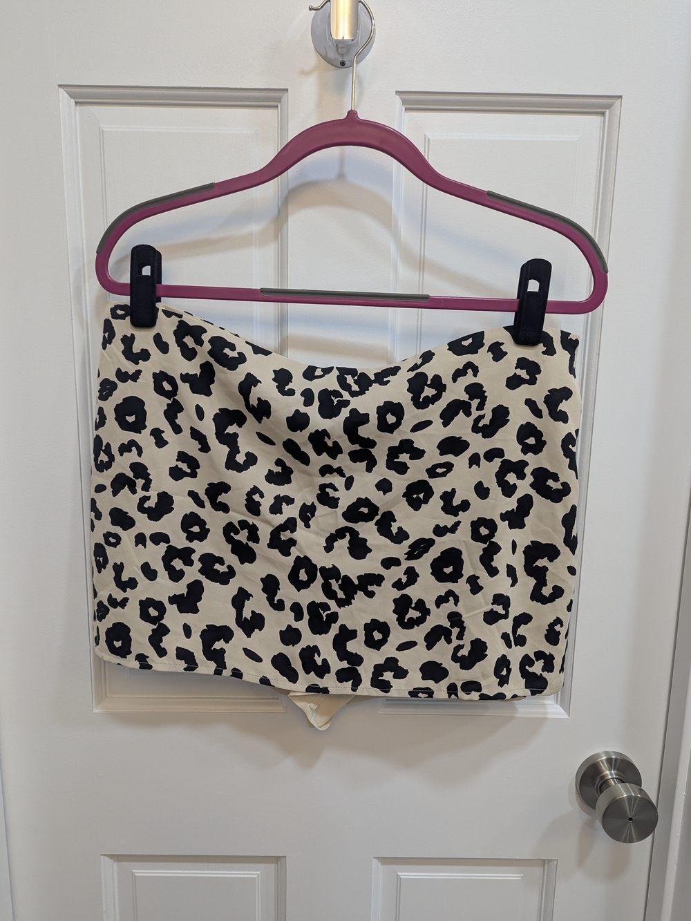 Abercrombie Leopard Print Mini Skirt - Beige and Black - Size Large